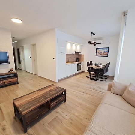 Bellistra Apartman Rabac - E Apartment Luaran gambar