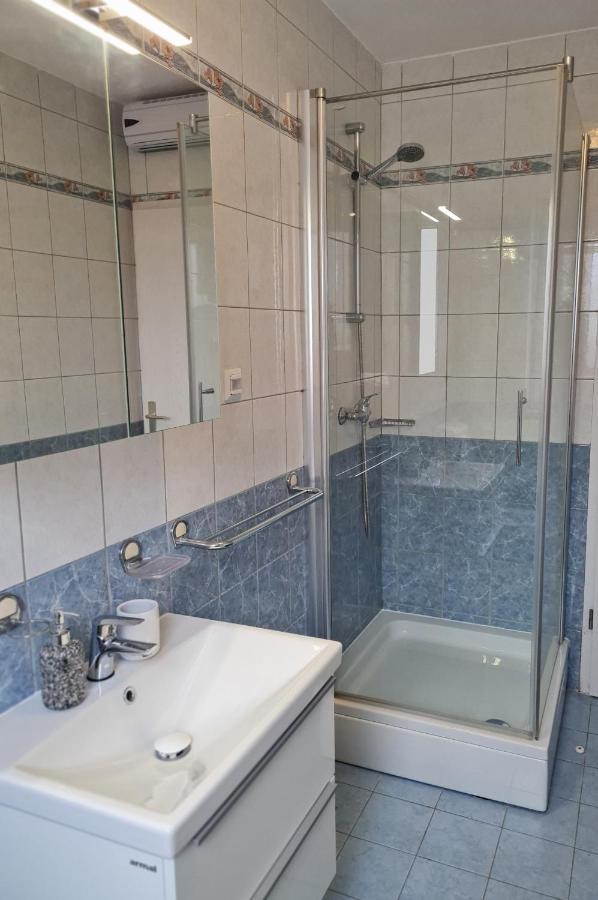 Bellistra Apartman Rabac - E Apartment Luaran gambar